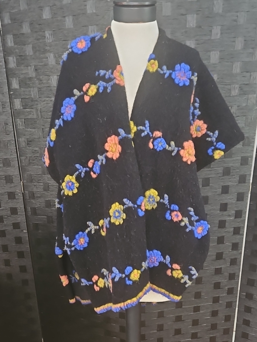 Imperico Made In Italy Black Floral Embroidered Women's Sweater Wrap OSFM